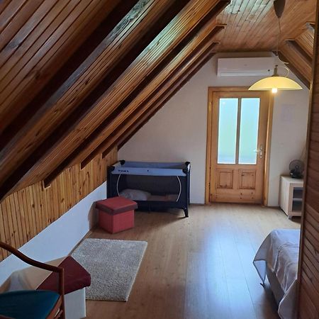 Guesthouse Andrea Poljanak Extérieur photo