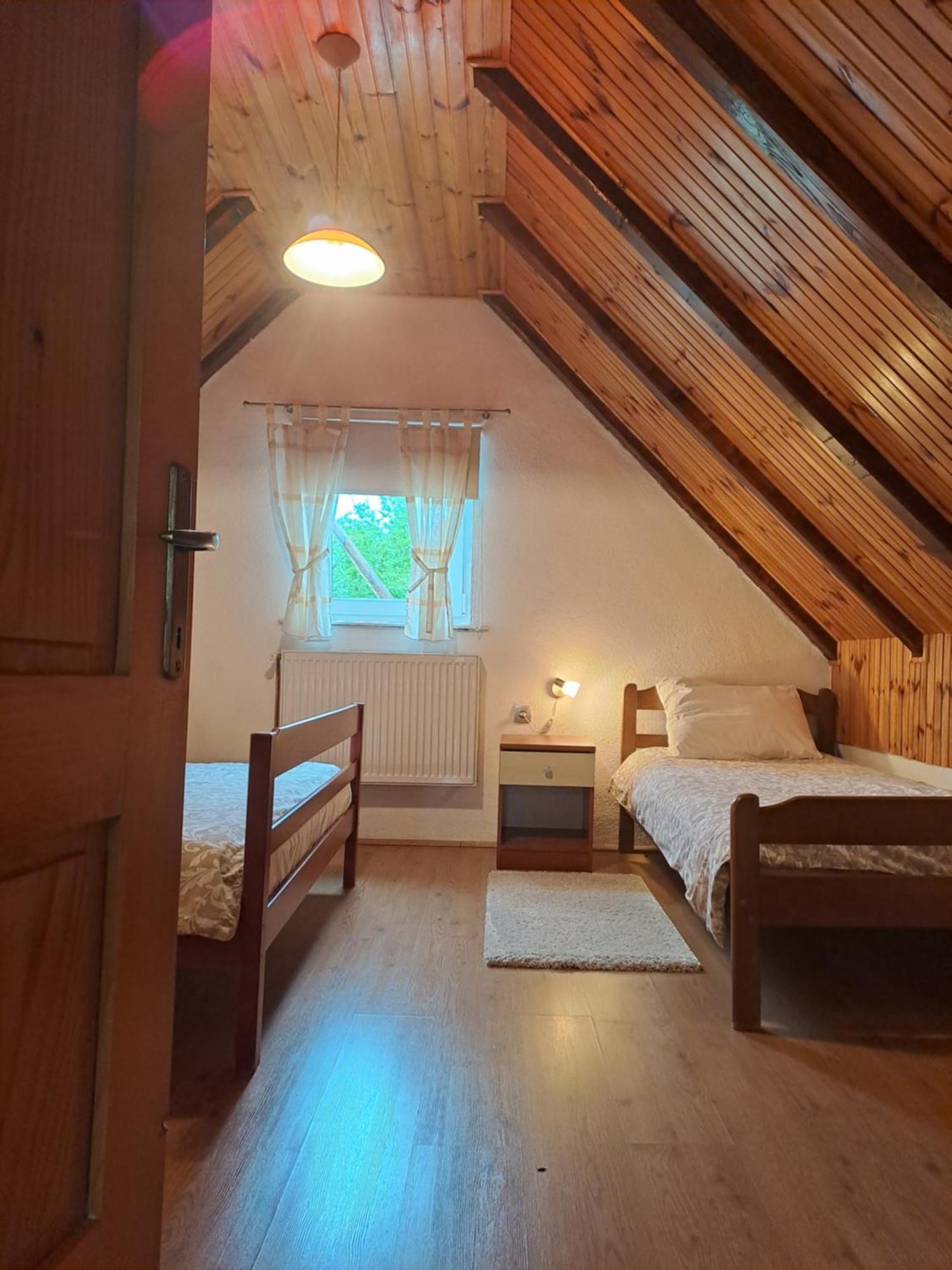 Guesthouse Andrea Poljanak Extérieur photo