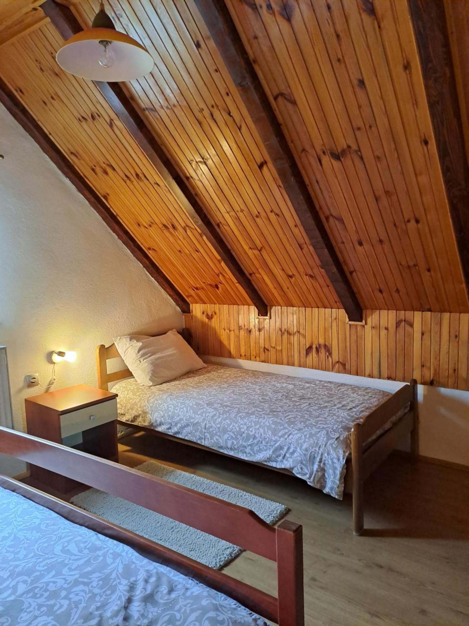 Guesthouse Andrea Poljanak Extérieur photo